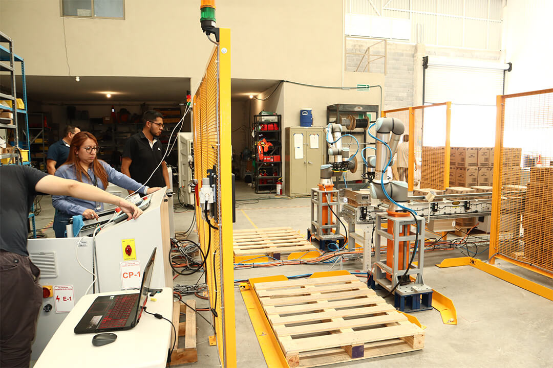 Optimiza tu producción con celdas de paletizado robóticas y ROI seguro. celdas-de-paletizado-roboticas